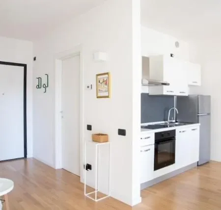 Ferienwohnung Grande Monolocale Con Parcheggio Interrato Incluso Genua Exterior foto
