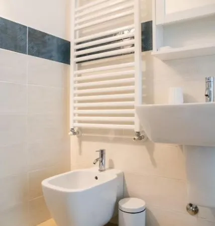 Ferienwohnung Grande Monolocale Con Parcheggio Interrato Incluso Genua Exterior foto
